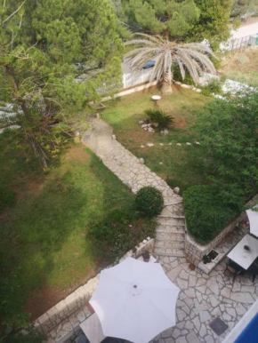 Villa Niriides in front of the beach